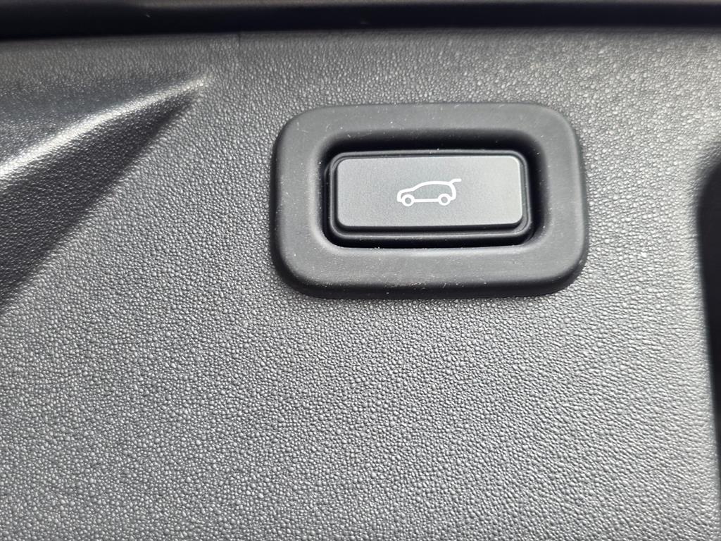 Land Rover Discovery Sport — photo 19