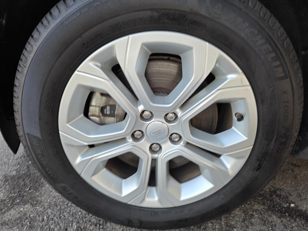 Land Rover Discovery Sport — photo 20