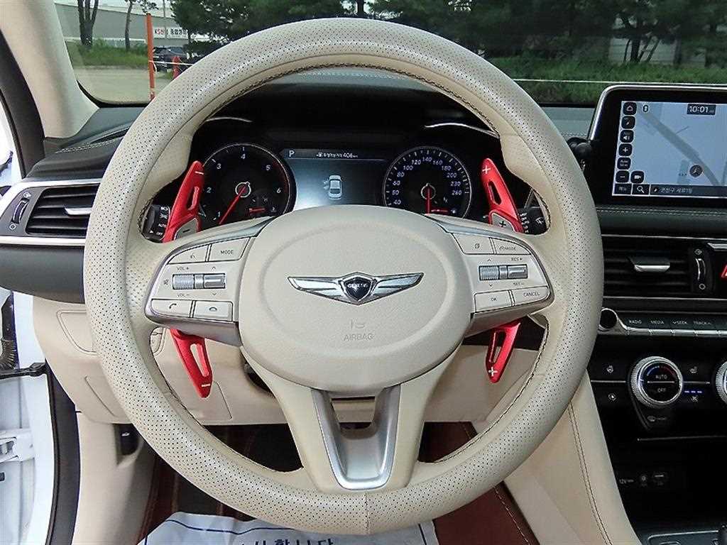 Genesis G70 — photo 08