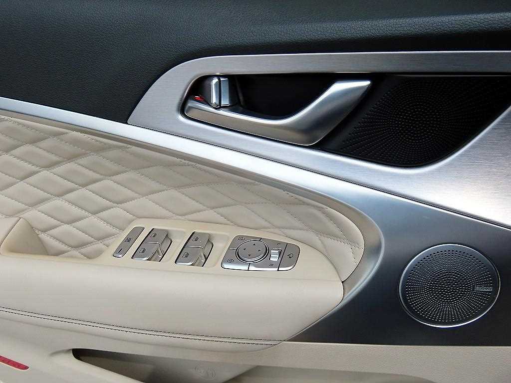 Genesis G70 — photo 12