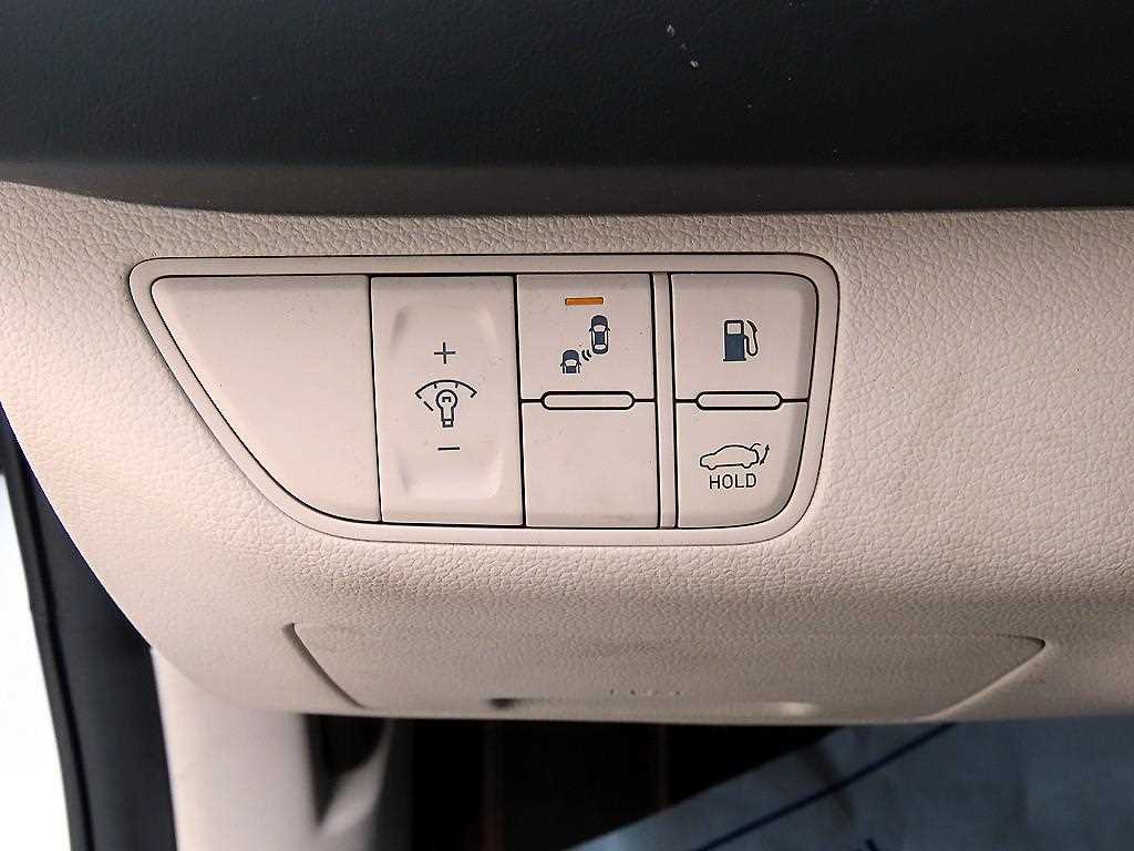 Genesis G70 — photo 13