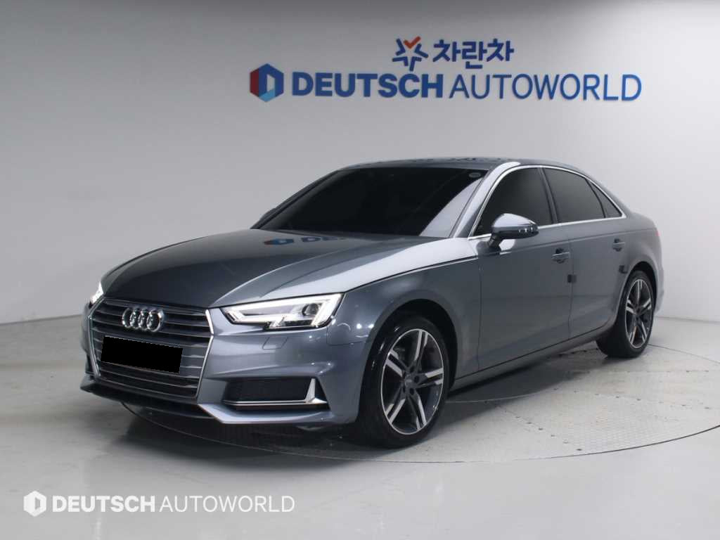 Audi A4 — photo 01