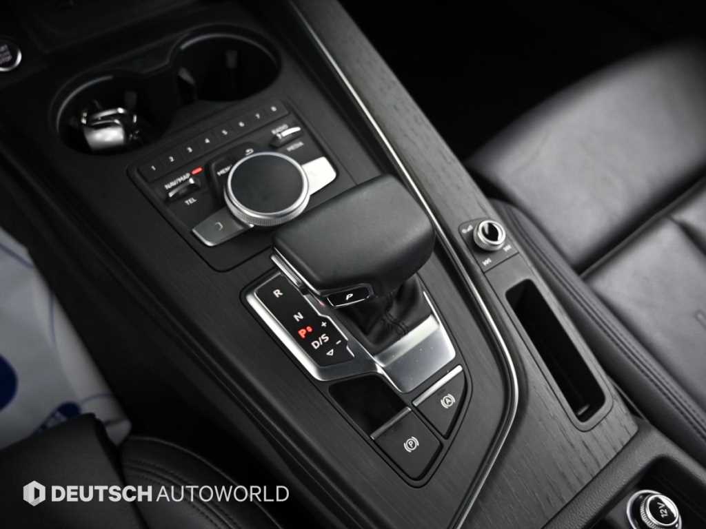 Audi A4 — photo 09