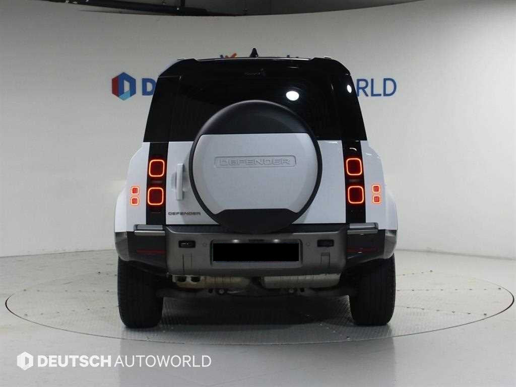 Land Rover Defender — photo 06