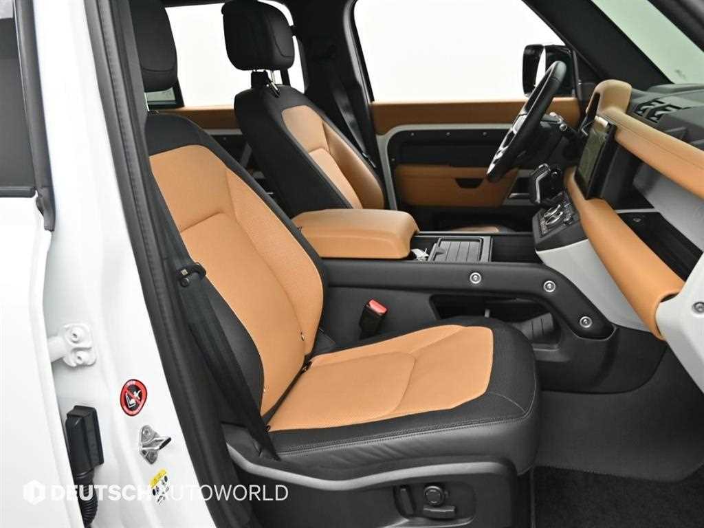 Land Rover Defender — photo 10