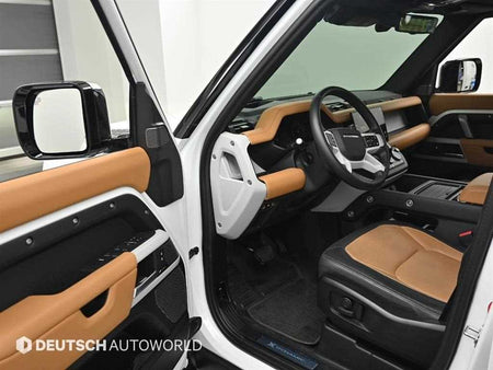 Land Rover Defender — photo 11