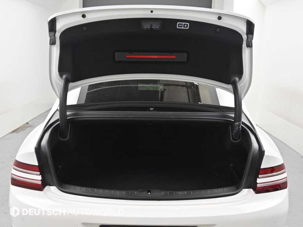 Genesis G80 — photo 20