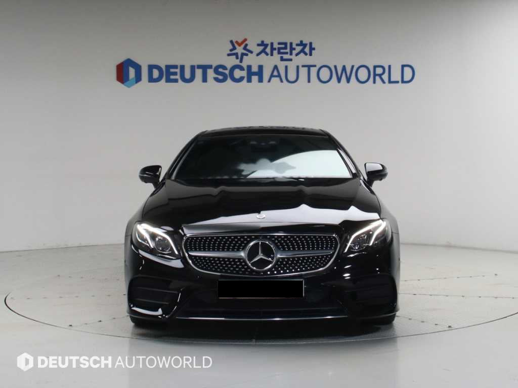 Mercedes-Benz E-Class — photo 03