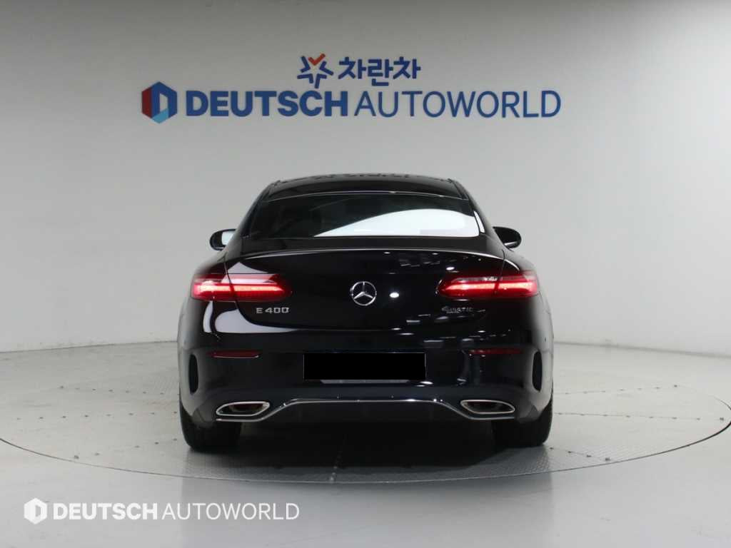 Mercedes-Benz E-Class — photo 04