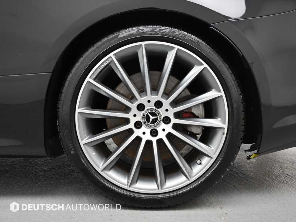 Mercedes-Benz E-Class — photo 05