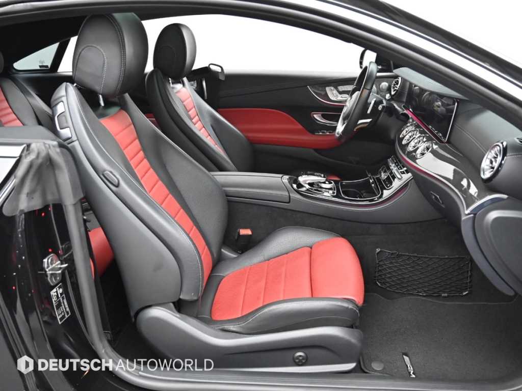 Mercedes-Benz E-Class — photo 10