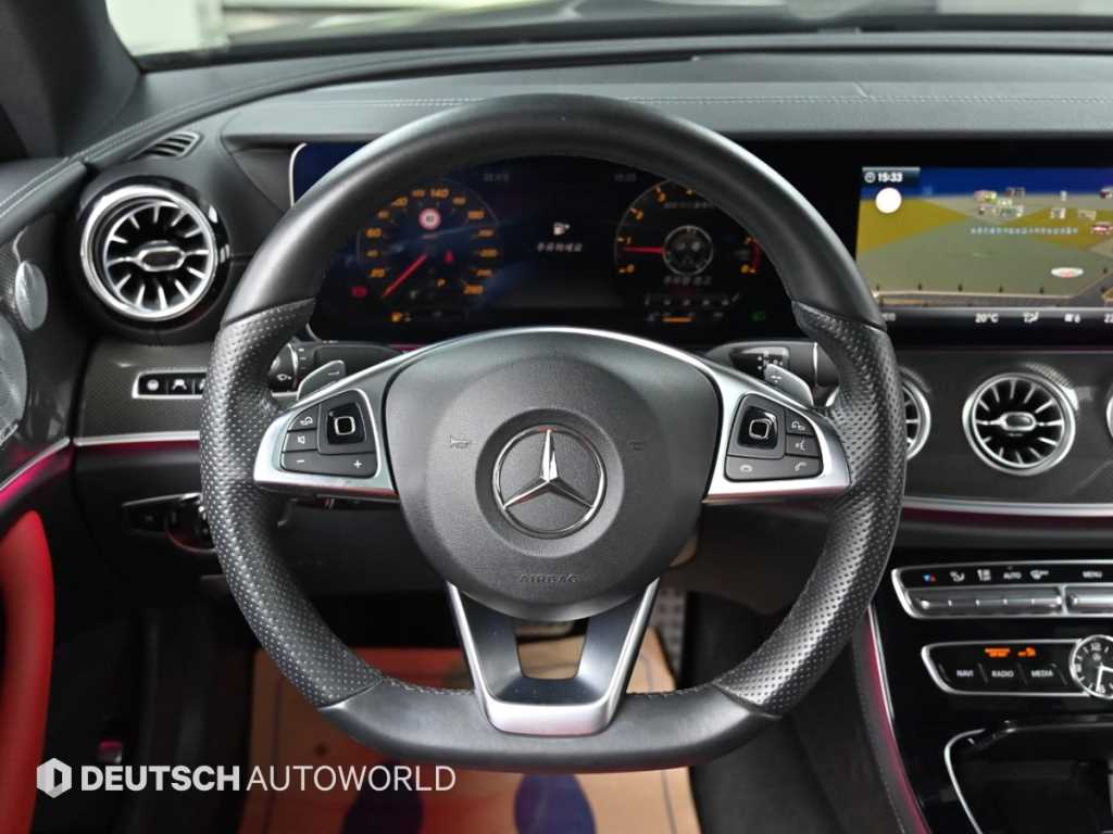 Mercedes-Benz E-Class — photo 13