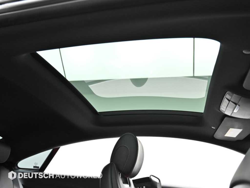 Mercedes-Benz E-Class — photo 18