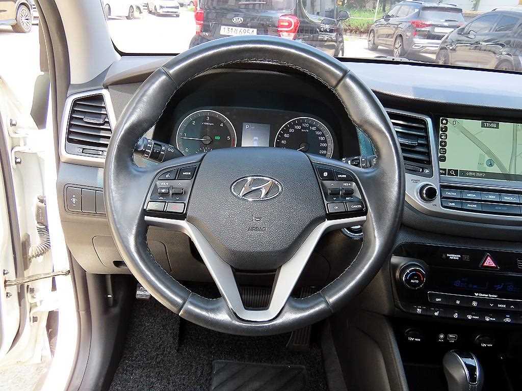 Hyundai Tucson — photo 08