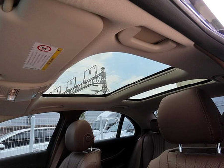 Mercedes-Benz E-Class — photo 16