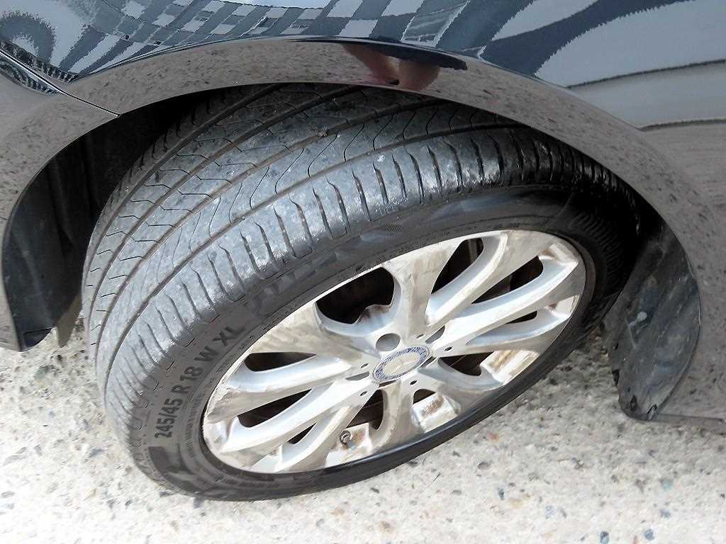 Mercedes-Benz E-Class — photo 20