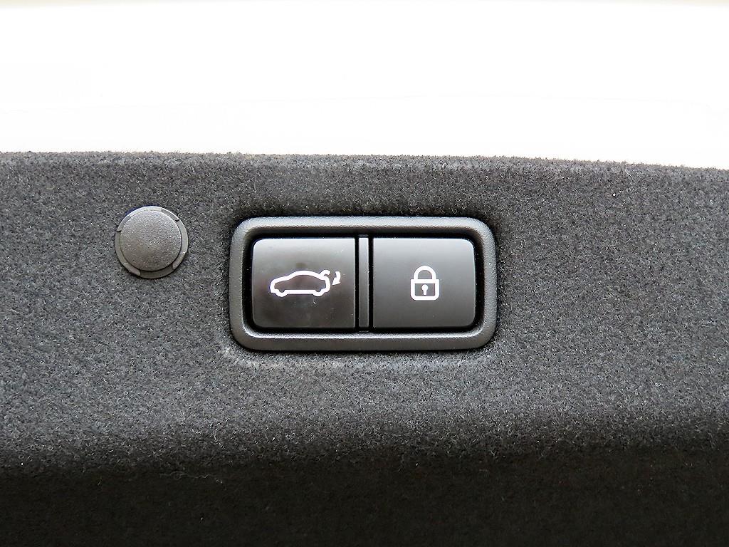 Hyundai Grandeur — photo 17