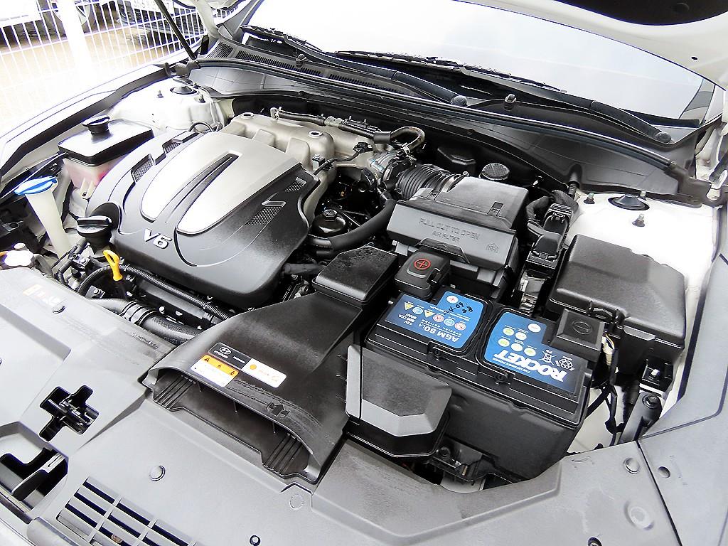 Hyundai Grandeur — photo 19