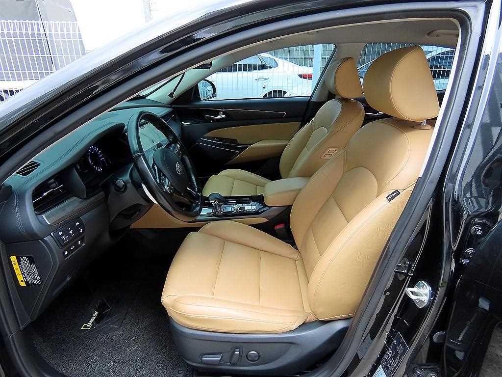 Kia K7 — photo 05