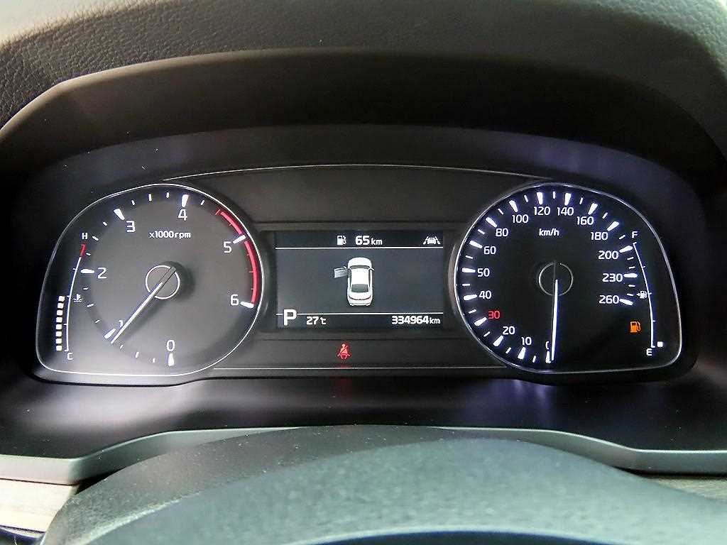 Kia K7 — photo 09