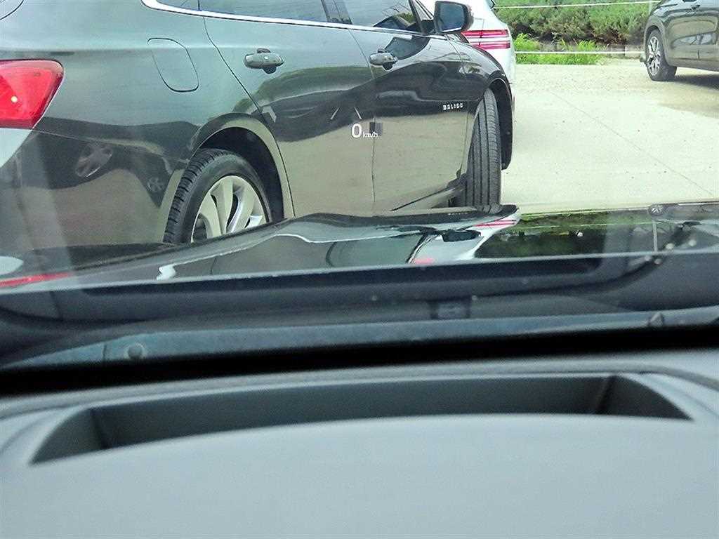 Kia K7 — photo 10