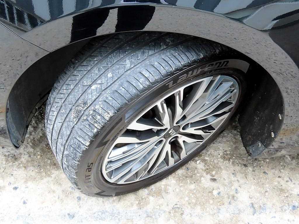 Kia K7 — photo 20