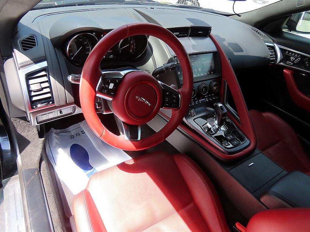 Jaguar F-TYPE — photo 06