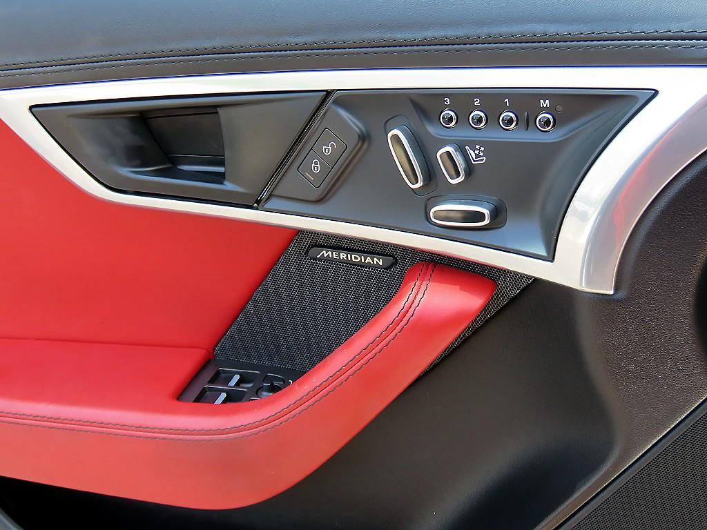 Jaguar F-TYPE — photo 10