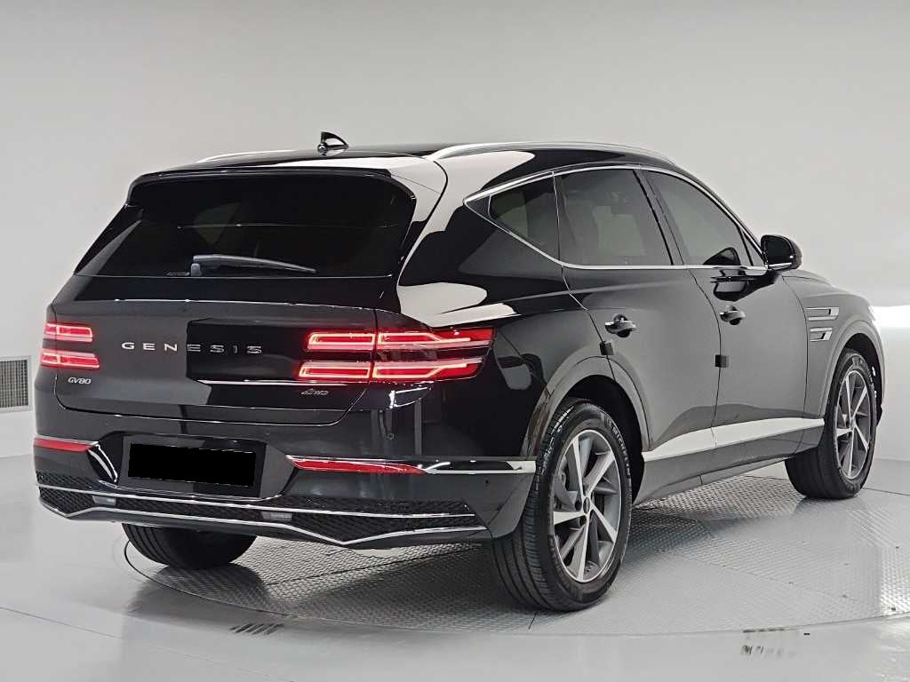 Genesis GV80 — photo 04