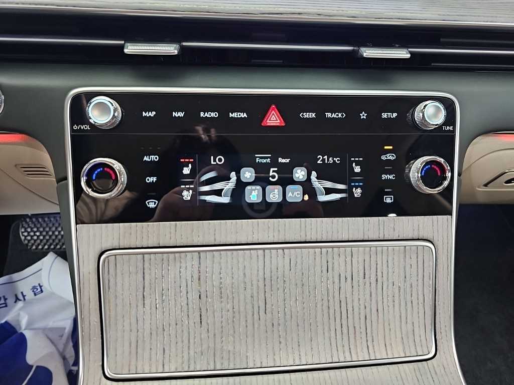 Genesis GV80 — photo 10
