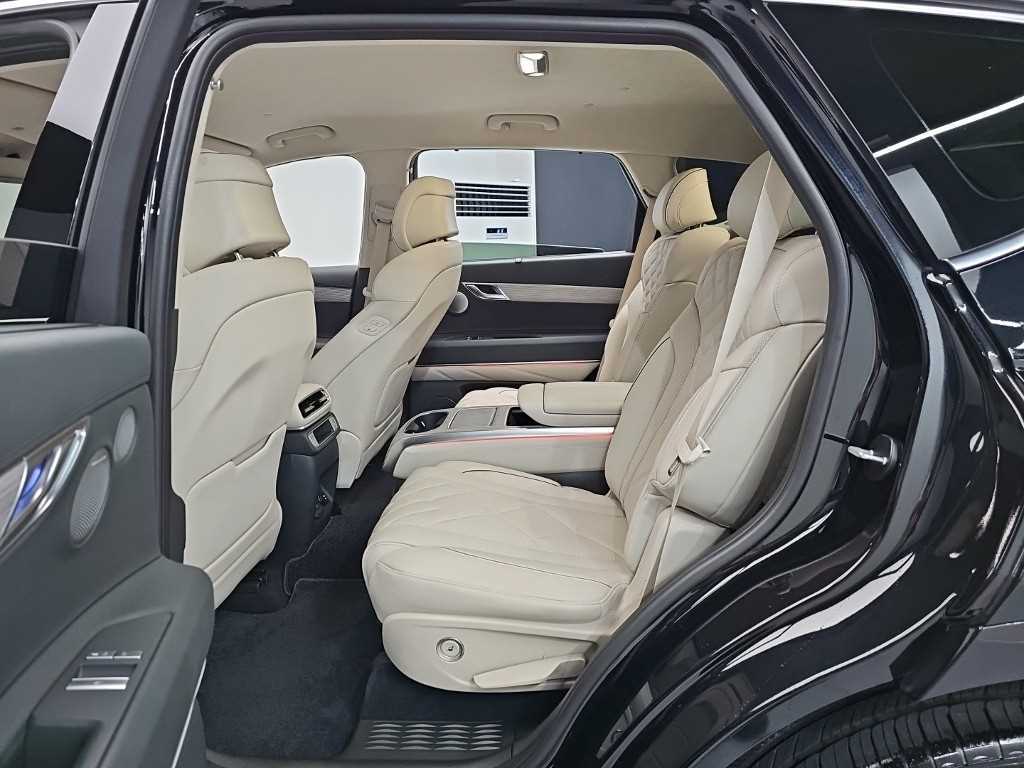 Genesis GV80 — photo 12