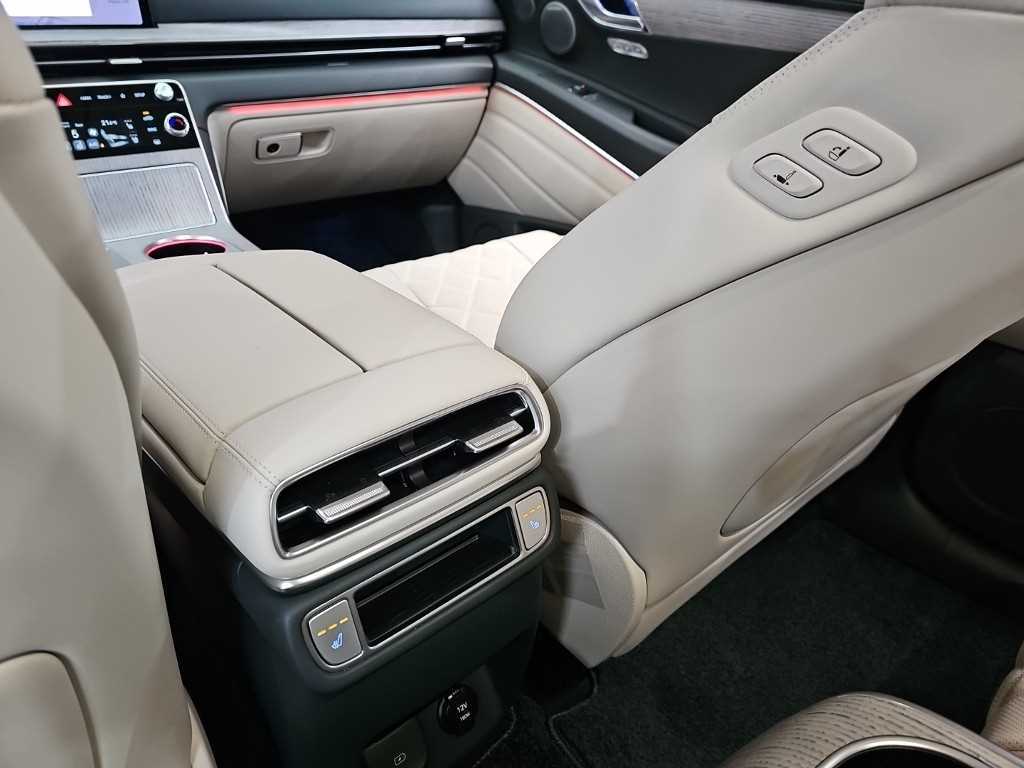 Genesis GV80 — photo 13