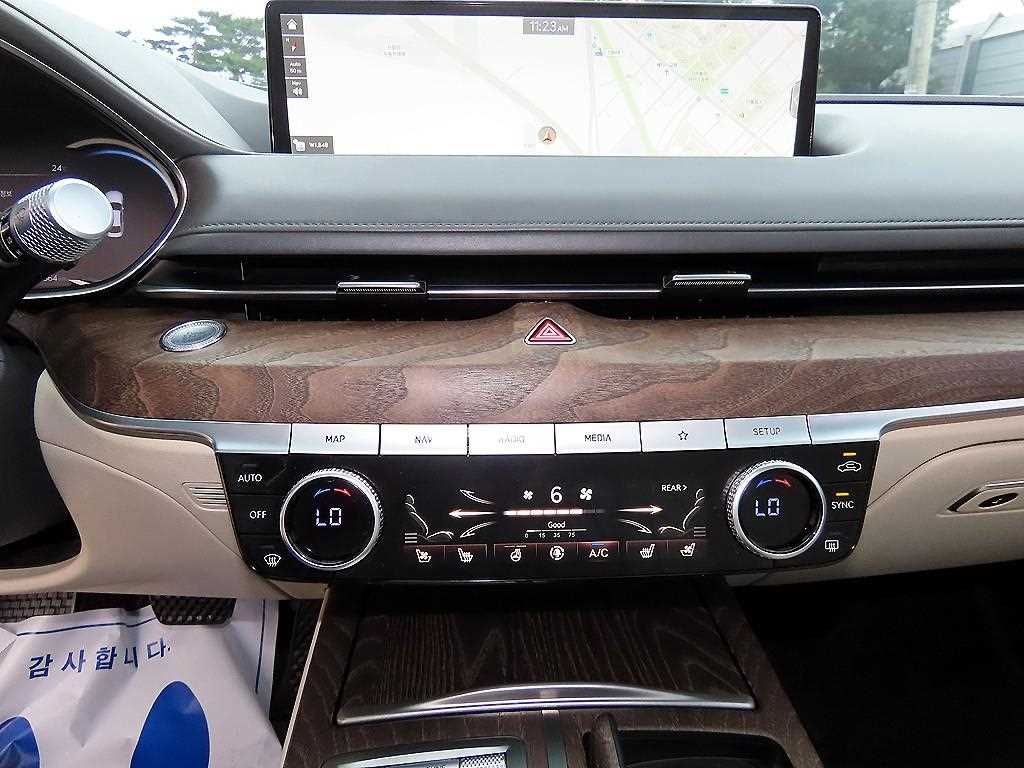 Genesis G80 — photo 13