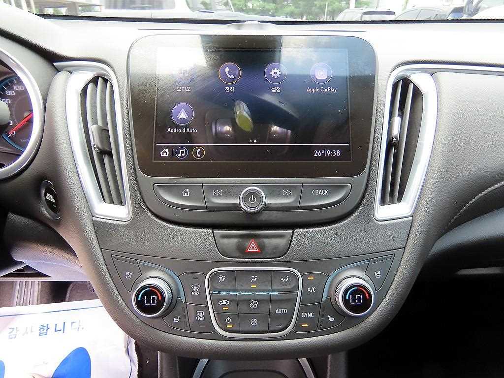 CHEVROLET Malibu — photo 13