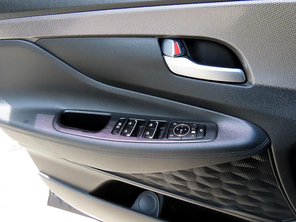 Hyundai Santafe — photo 11