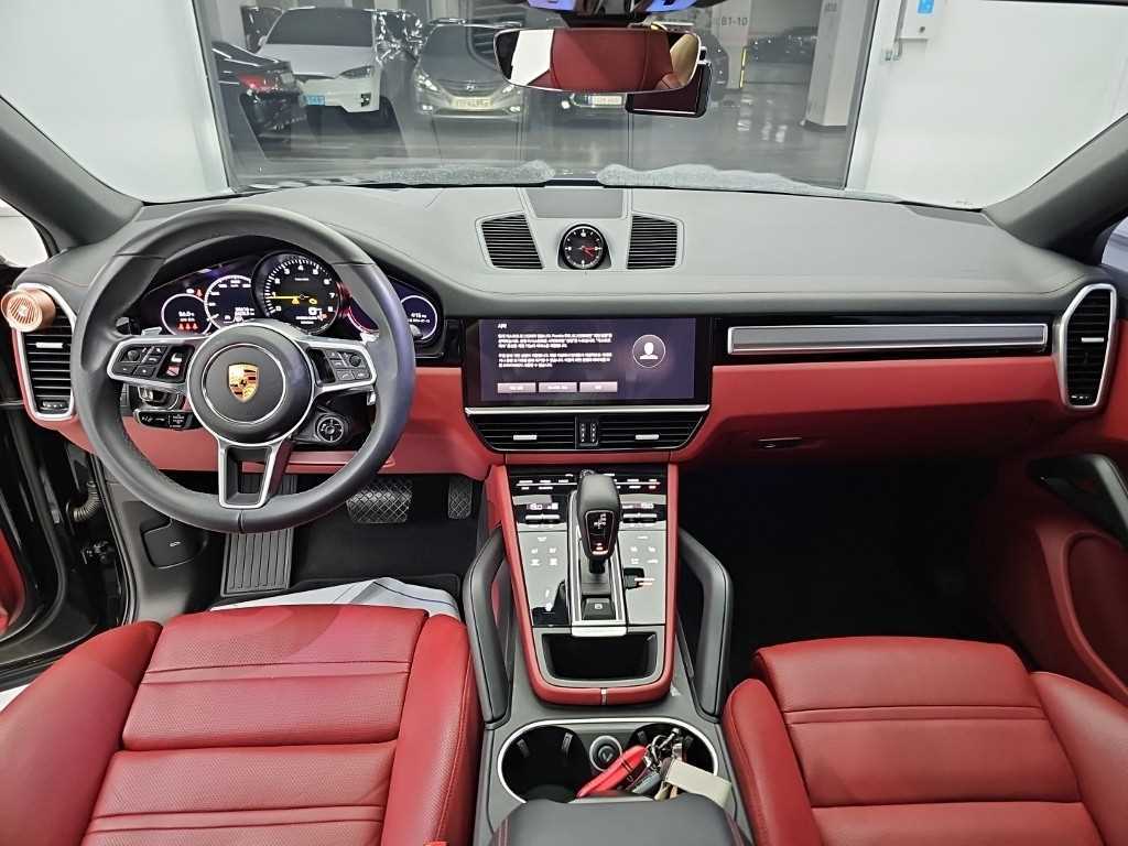 Porsche Cayenne — photo 07
