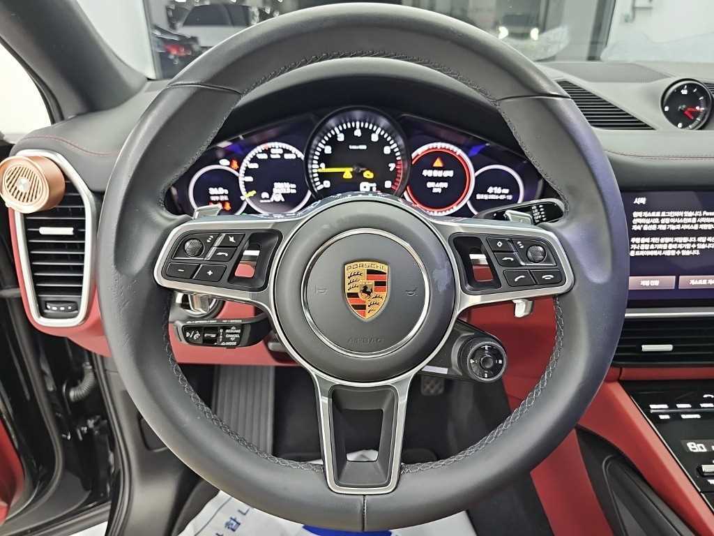 Porsche Cayenne — photo 09