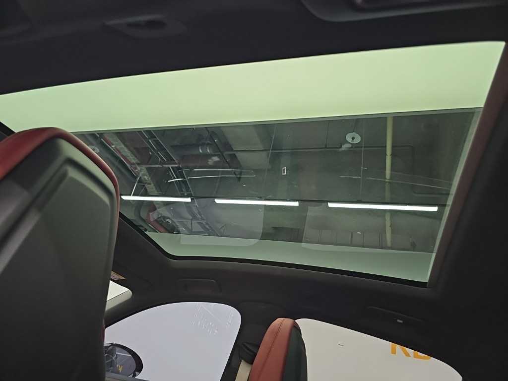 Porsche Cayenne — photo 14