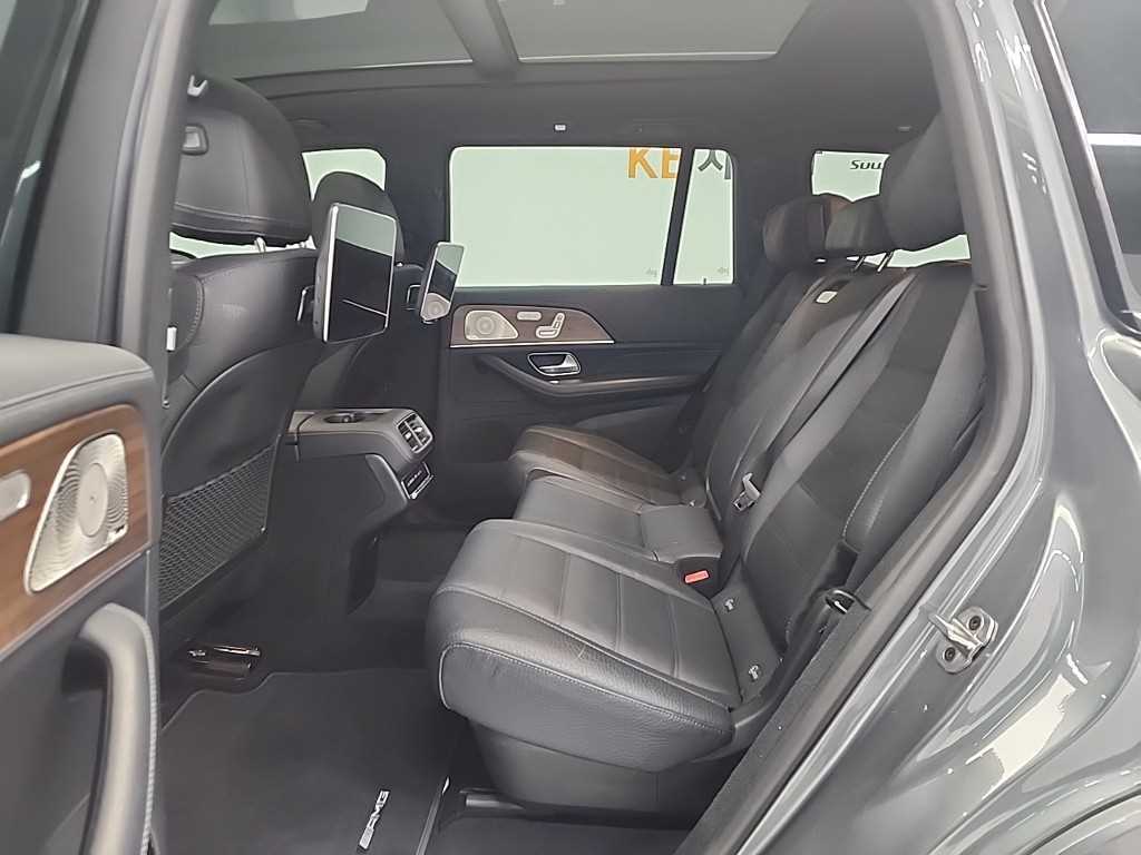 Mercedes-Benz GLS-Class — photo 12