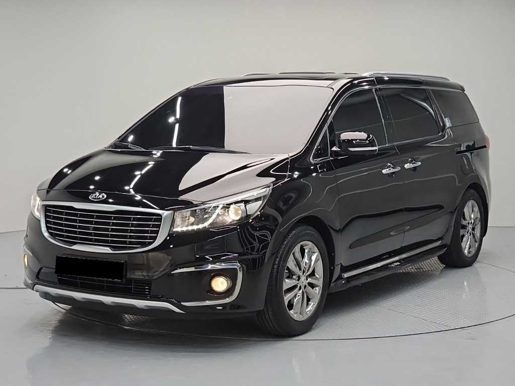 Kia Carnival — photo 01