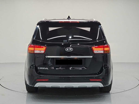 Kia Carnival — photo 03