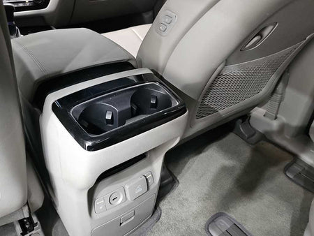 Kia Carnival — photo 13