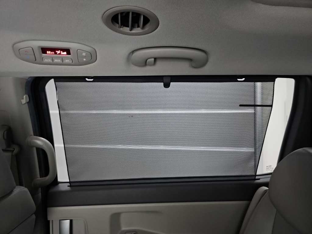 Kia Carnival — photo 14