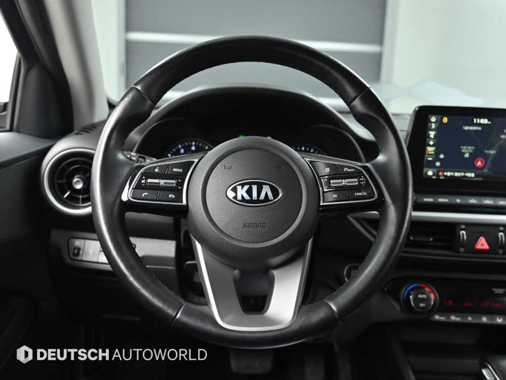 Kia K3 — photo 13