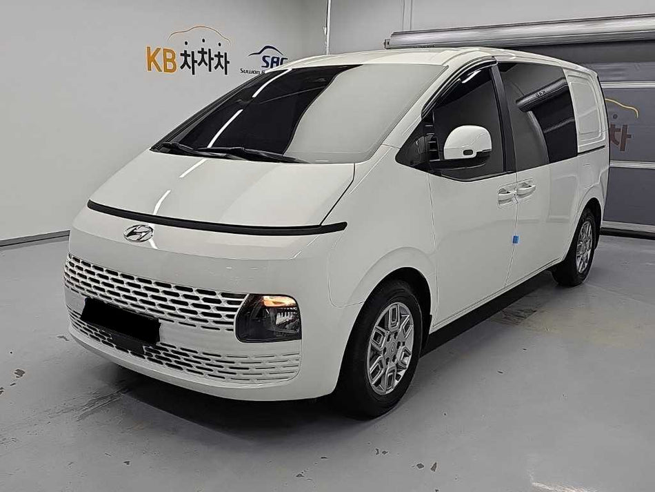 Hyundai Staria — photo 01