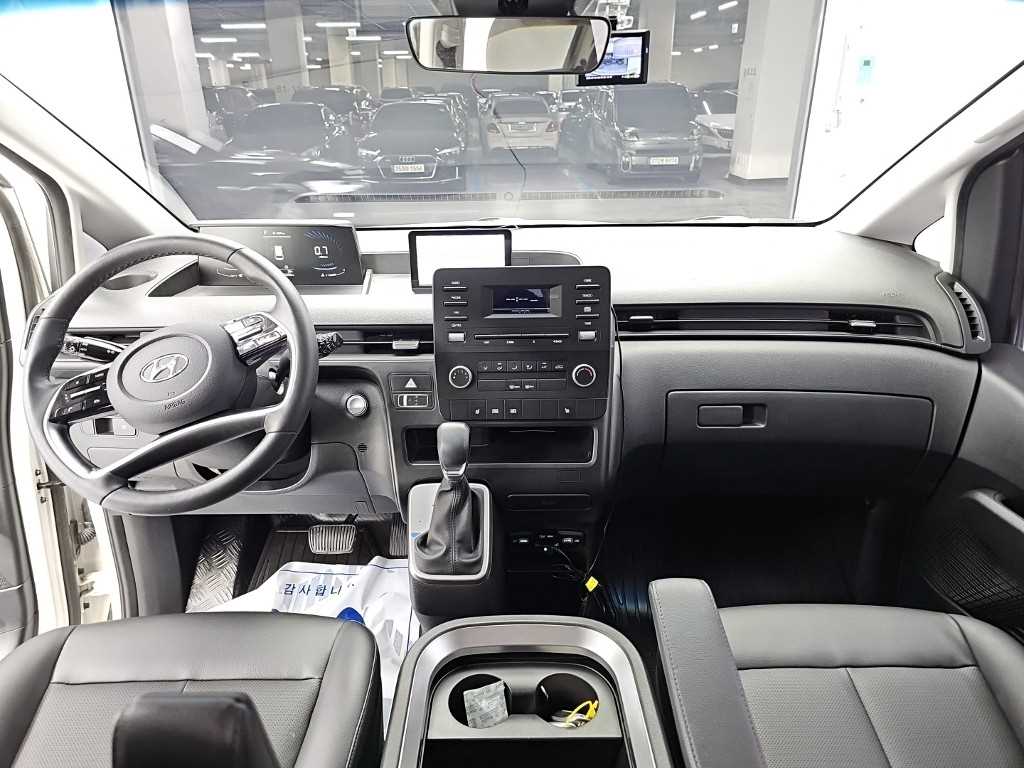 Hyundai Staria — photo 07