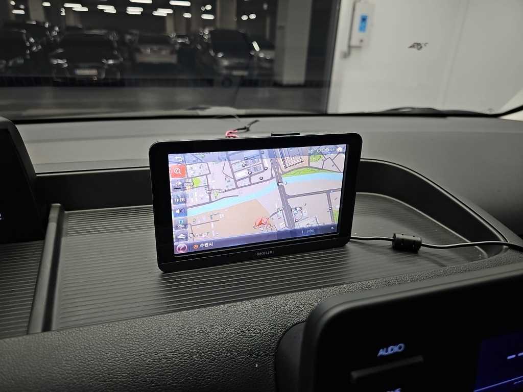 Hyundai Staria — photo 13