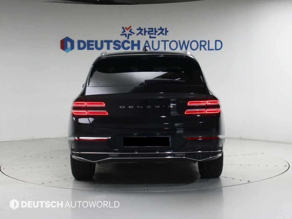 Genesis GV80 — photo 04