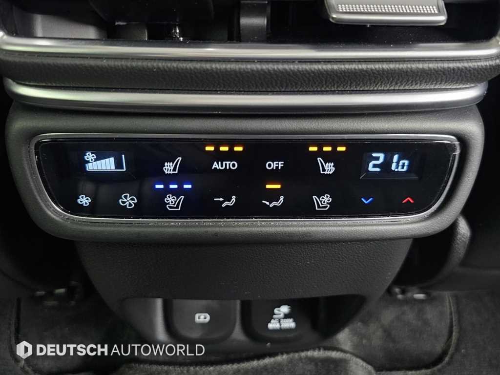 Genesis GV80 — photo 16