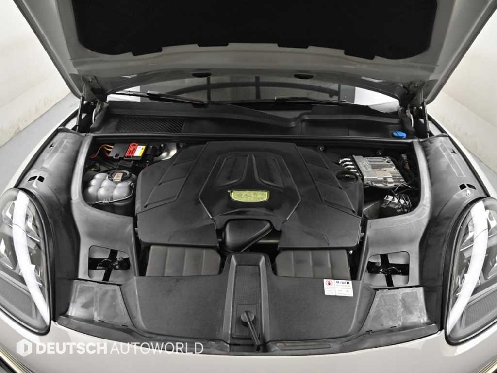 Porsche Cayenne — photo 07